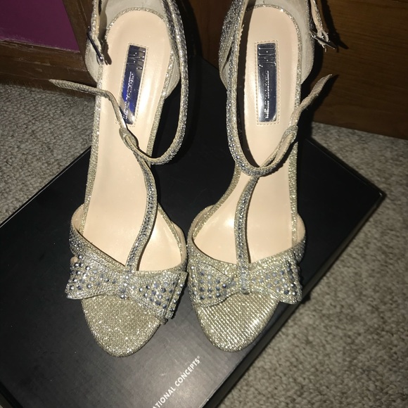 WORN ONCE - Picture 4 of 11